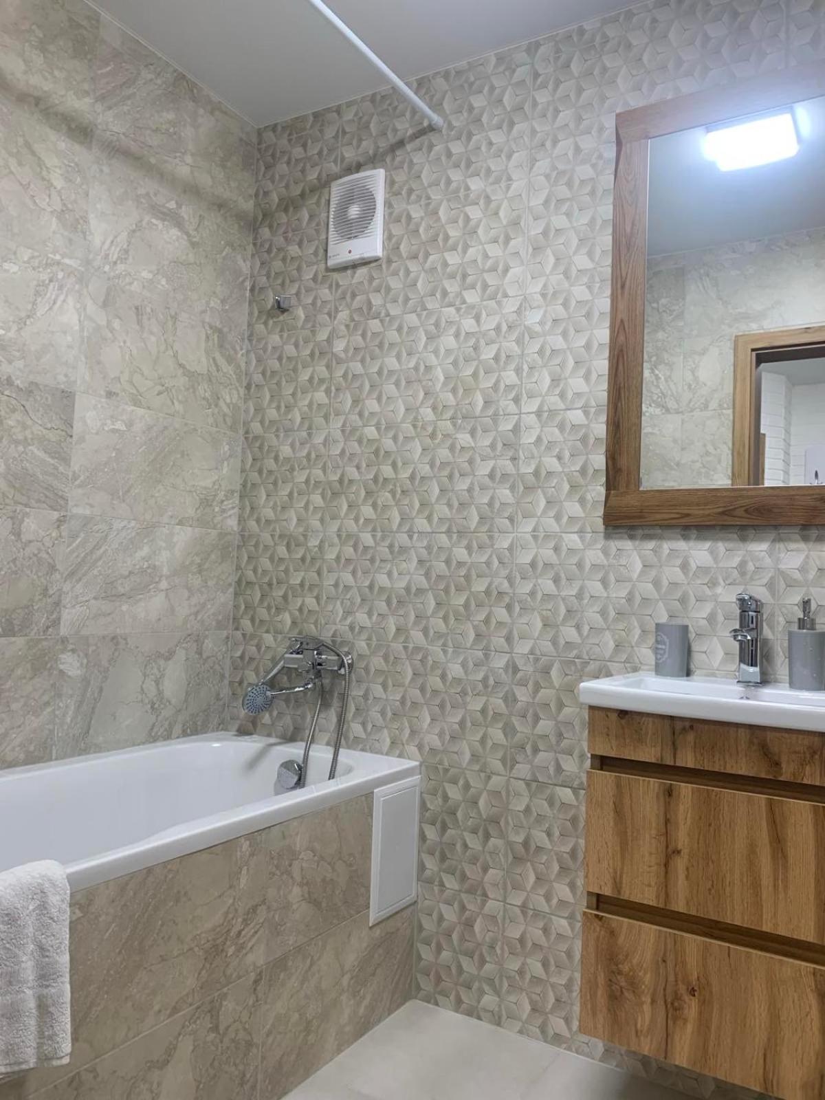 Dream Town Apartaments Біля Залізничного Вокзалу Lutsk Bilik gambar